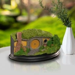 Hobbit, The Official Weta Workshop The Hobbit 1 Bagshot Row Diorama Statue