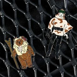 Pin Kings Star Wars Enamel Pin Badge Set 1.41 – Paploo And Luke Skywalker (in Battle Poncho)
